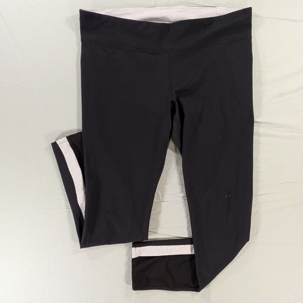 Under Armour HeatGear with Mesh Panel Detail Athletic Leggings Size Large Flaw